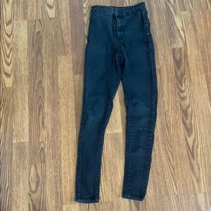 Black skinny jeans